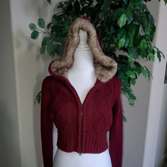Faux Fur Trimmed Cropped Knit Zip Cardigan - Picture 4 of 12